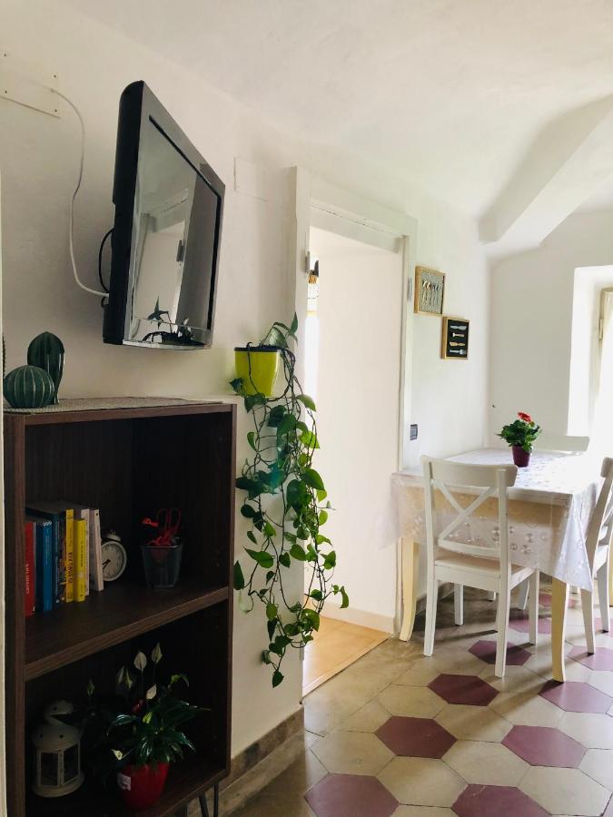 Casa Di Aristide Leilighet Erba Eksteriør bilde